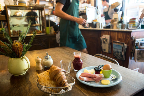 澳大利亚阿德莱德市的咖啡馆Hey Jupiter提供的欧陆式早餐。 